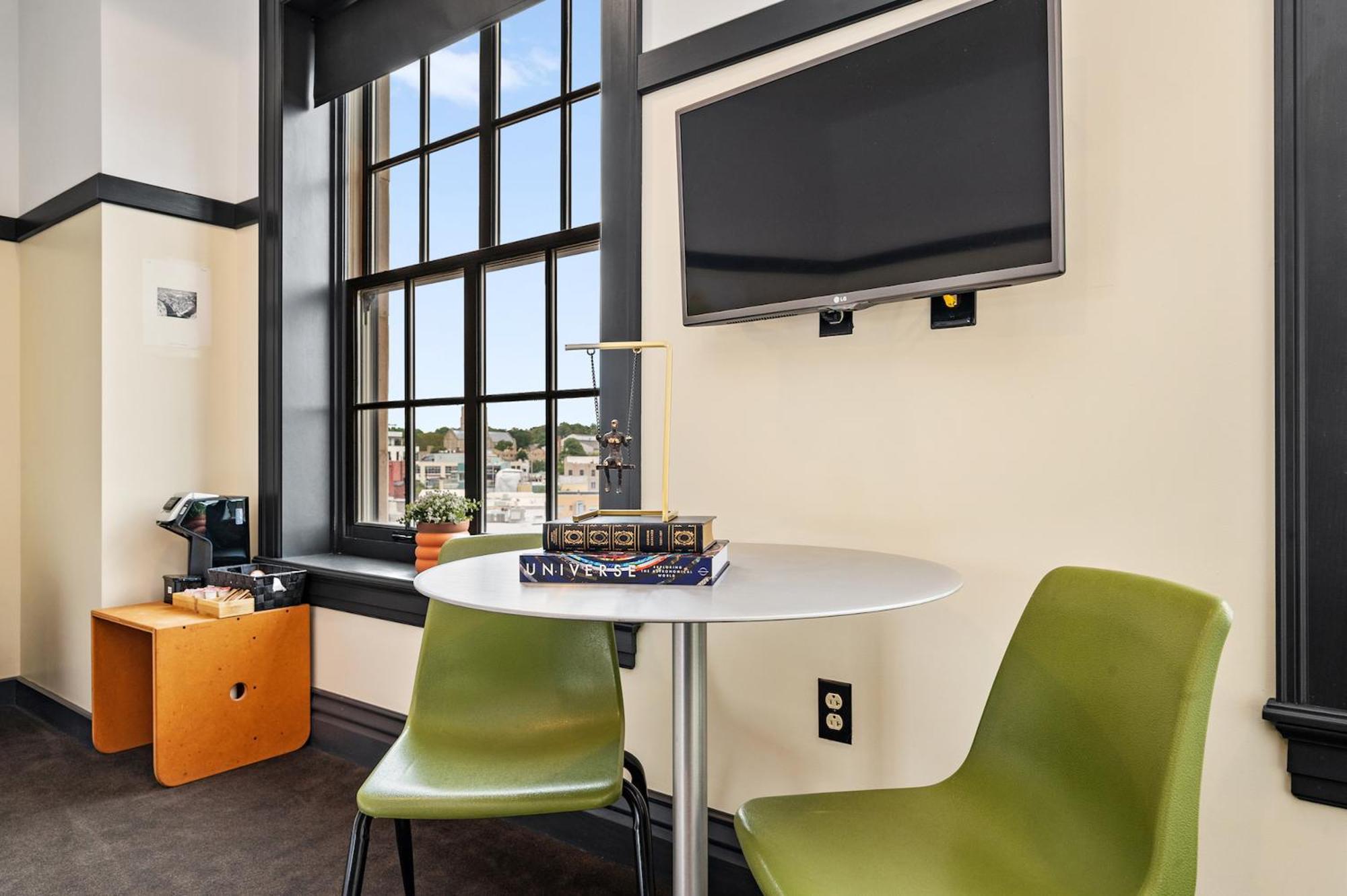 The Maverick By Kasa Pittsburgh Room photo